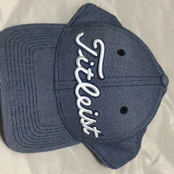 Baseball cap - Picture 1 of 3